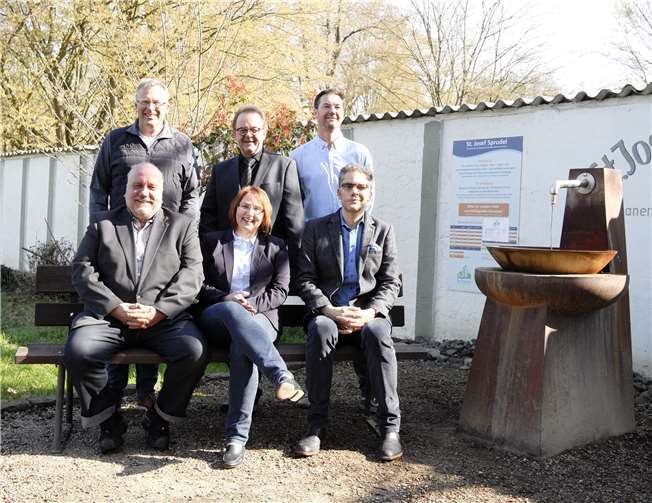 Das CDU-Team für Bad Bodendorf: Dirk Schwarz, Cora Blechen, und Axel Peiß (vorne v.l.), Markus Flecken, Harald Monschau und Fabian Wohlfarth (hinten v. l.). Foto: privat