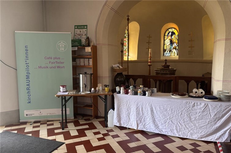 Das Café plus im neu genutzten Raum der Kirche
