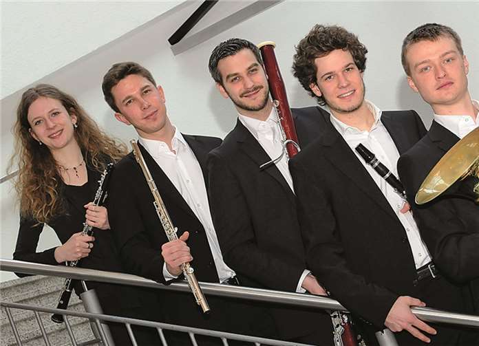 Das „Canorus Quintett“ Maximilian Randlinger an der Flöte, Leonie Dessauer an der Oboe, der Klarinettist Christoph Schneider, der Hornist Friedrich Müller und der Fagottist Hakan Isiklilar. Grafschafter Kunstverein