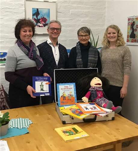 Das Christus-Zentrum-Koblenz spendete 1.100 Euro für einen Präventionskoffer: v.li. Anke Jorzig - Geschäftsführerin KSB, Frank Wehnert - Pastor Christus-Zentrum, Rosi Gräfen - stellvertr. Vorsitzende KSB und Heike Hörster - Mitarbeiterin Christus-Zentrum. .Foto: privat