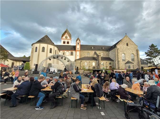 Das Craft-Festival lockt mit Genuss und Unterhaltung auf den Kirchplatz.  Foto: Stadt Bendorf
