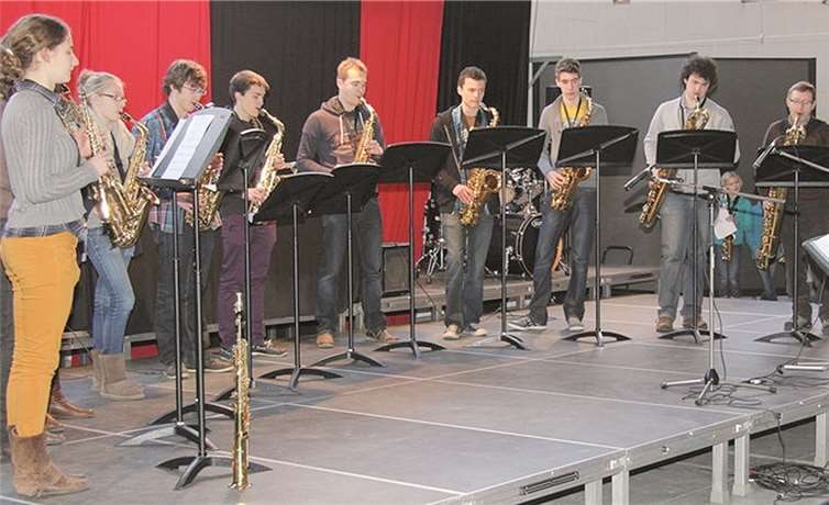 Das Deinzer Saxophon Ensemble „SaXplosion“ wir die Besucher mit bekannten Jazz-, Blues- und Swing-Arrangements unterhalten. privat