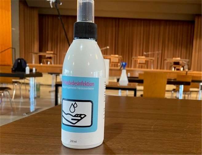 Das Desinfektionsmittel für die Aufstellungsversammlung wurde gespendet. Foto: privat