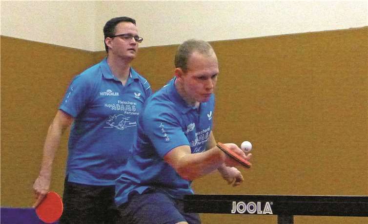 Das Doppel Martin Geilen(links) und Nils Rhein fuhr den Mannschaftssieg ein. privat