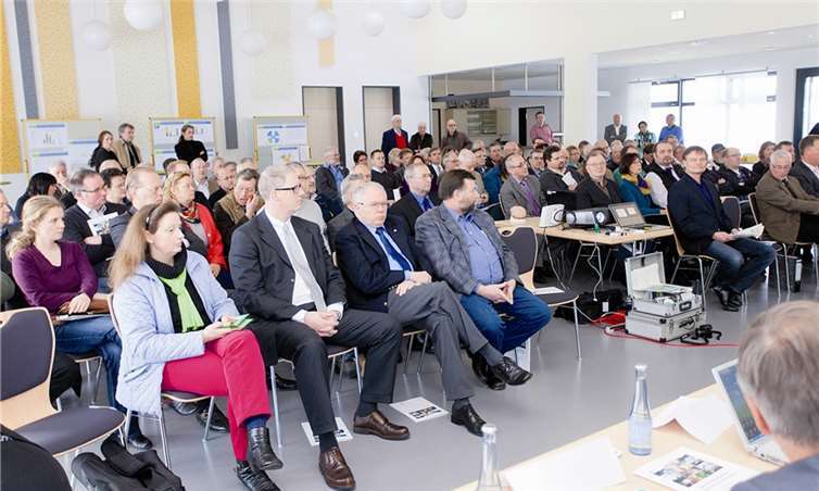 Das Dorfgemeinschaftshaus Oberraden war voll besetzt. -WT-