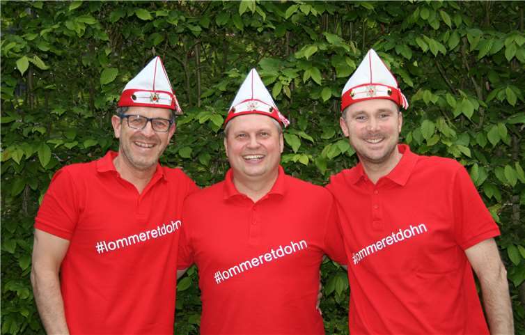 Das Dreigestirn der Karnevals-Session 2019 in Linz: Prinz Baffy I. (Mitte) mit seinen Adjutanten Shelly (links) und Franky (rechts). Alle drei sind aktive Linzer Stadtsoldaten.privat