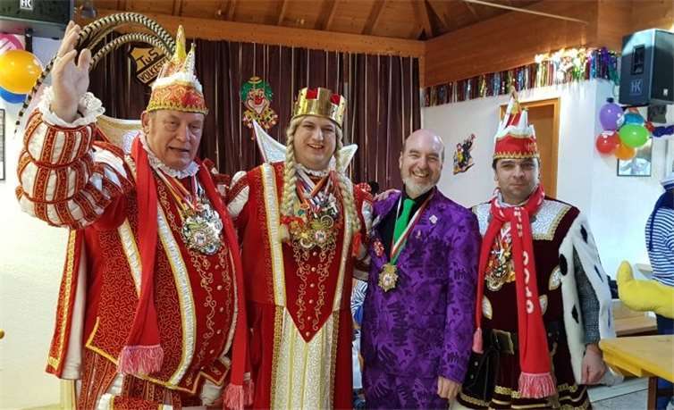 Das Dreigestirn des Hausten-Morswiesener Carnevalsvereins mit Prinz Deddy I., Jungfrau Johanna I. und dem Boor Arno I. Fotos: privat