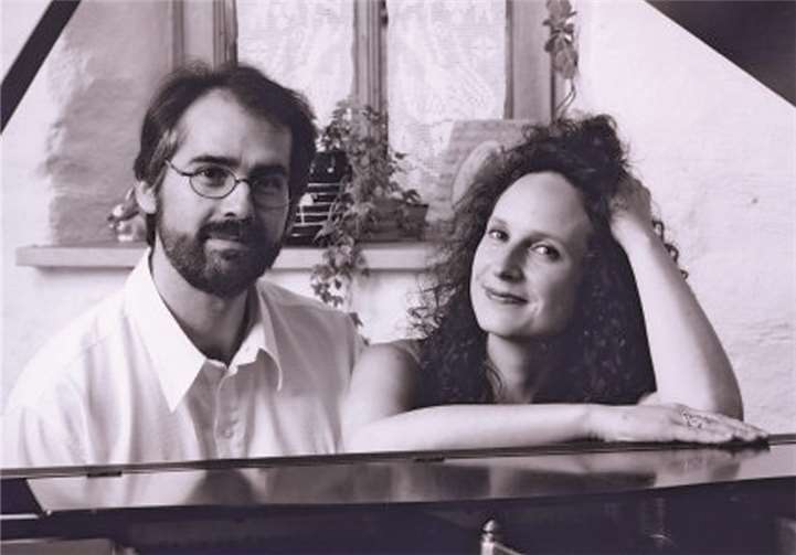 Das Duo Felice, bestehend aus Manfred Knoll (Klavier) und Alexandra Tschida (Sopran) .Privat