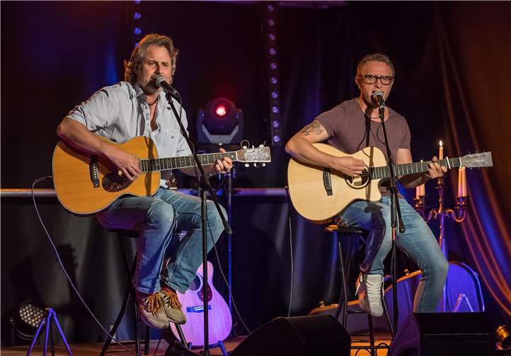 Das Duo „Graceland“ wird auf der Bühne im Gebück zu sehen sein. privat
