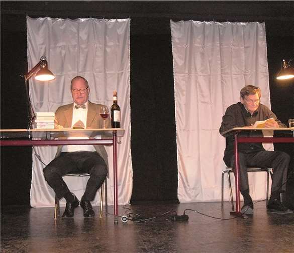 Das Duo Konträr ist sich mit der Interpretation von Goethes Faust nicht immer ganz einig...  Privat