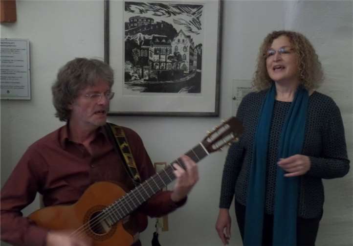 Das Duo „Lustgarden“ präsentierte Vocal-Jazz zur Enthüllung und im anschließenden Konzert.