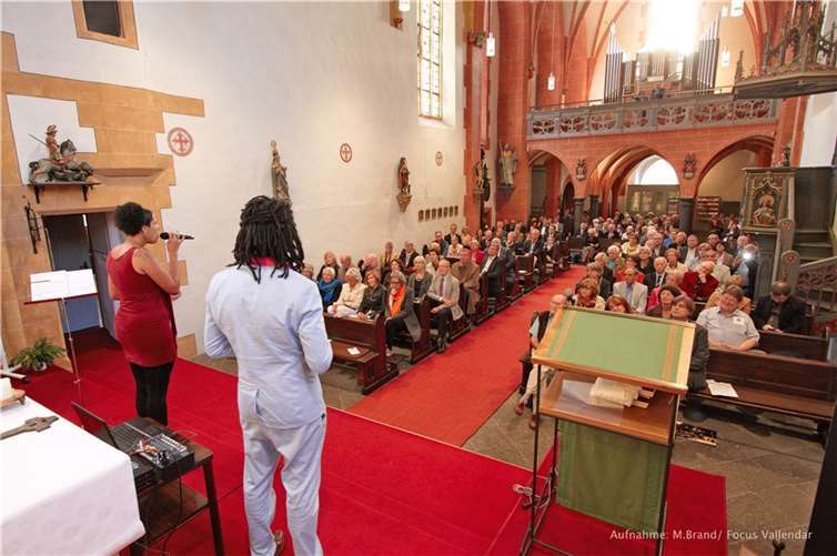 Das Duo sang unter anderem das Lied „Oh happy day“.
