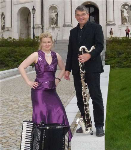 Das Duo wird das Publikum in der ehemaligen Synagoge in ihren Bann reißen. Foto: Ralf Salzmann