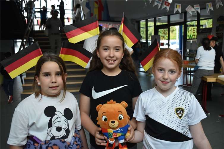 Das EM-Fest war einer der Höhepunkte der Projektwoche, in der die Kinder sich mit dem Thema Europa und Fußball befassten.