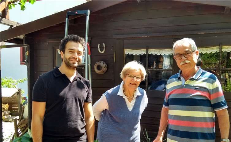 Das Ehepaar Mergelsberg mit dem Studenten Muzaffer Turgut. Quelle: Studierendenwerk Koblenz