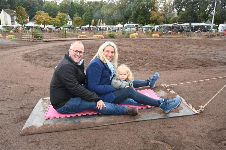 Das Ehepaar René und Sabrina Zäck aus Saffig gibt in der Zukunft zusammen mit ihrer Tochter auf dem Pferdemarkt den den Ton an. Foto: SK