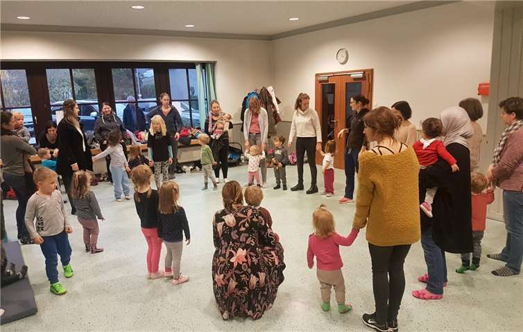 Das Eltern-Kind-Turnen und das Kinderturnangebot des VfL Brohl, wurde in das Brohler Pfarrheim verlegt. Fotos: privat