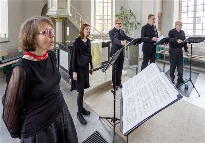 Das Ensemble Canti-Ko bewies in Selters Vielseitigkeit und Stilsicherheit.  Foto: o: Eckhard Schneider