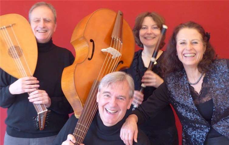 Das Ensemble „Music for a While“: v.r. Heidrun Mathan, Mareike Faber, Hermann Spitzmüller und Klaus Theis.privat