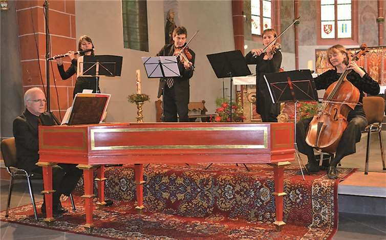 Das Ensemble „Musici di Sayn“ brachte mit Organist Wolfgang Heinzen die Zuhörer ins Schwärmen. privat