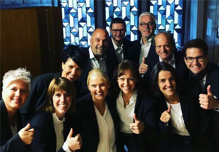 Das Ensemble besteht aus zehn Sängerinnen und Sängern vom oberen Westerwald, die von einem Pianisten begleitet werden.Foto: privat