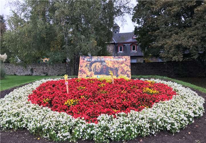 Das Erdbeermotiv im Lahnstein-Beet wurde bgeräumt.Foto: Erika Labonte