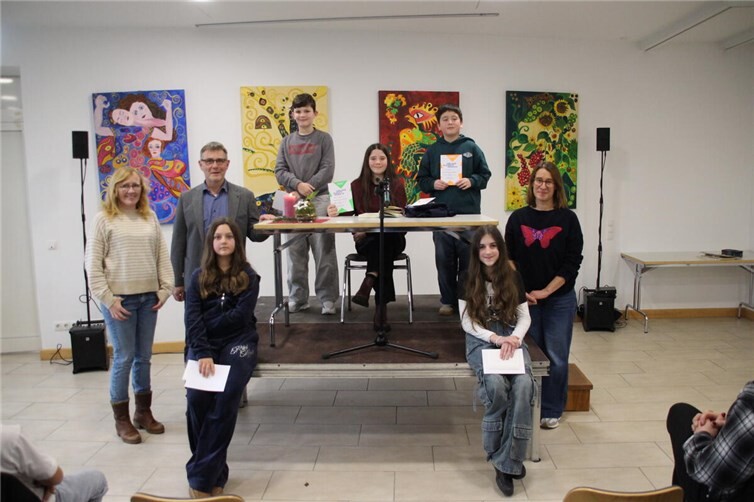 Das Ergebnis der Jury: Eine gelungene Betonung, ein flüssiger Vortrag des Textes und eine laute und deutliche Aussprache zeichneten vor allem den Vortrag von Anna Dietrich aus.Foto: Gordon von Glasow