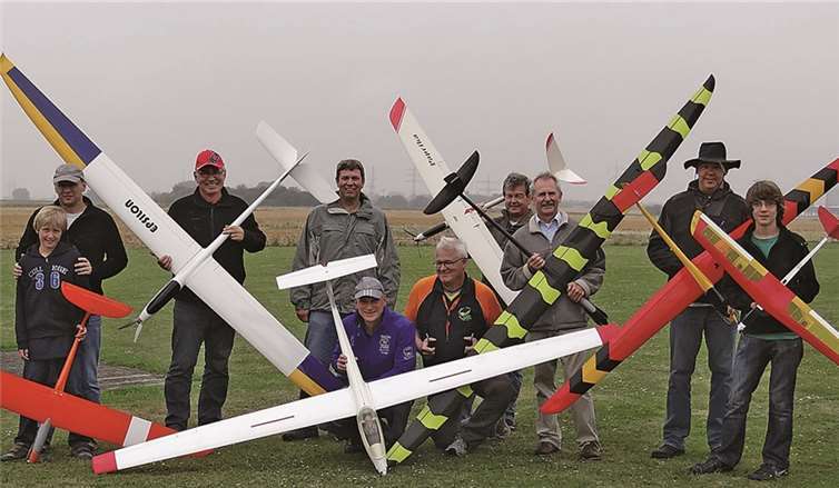 Zielgenaue Landungen Das F3B-E Team der MFG-Koblenz.Privat