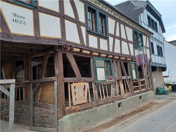 Historische Fachwerkhäuser werden saniert Das Fachwerkhaus von Thomas Klein nach der Flut … Fotos: WITE