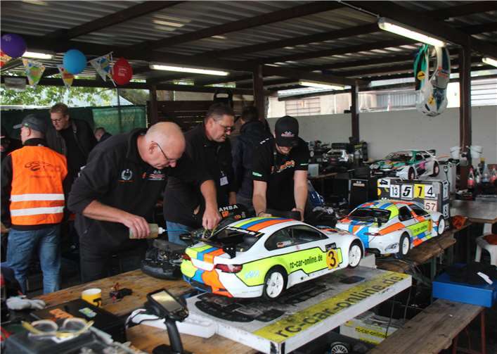 Das Fahrerlager an der Rennstrecke des MCC.