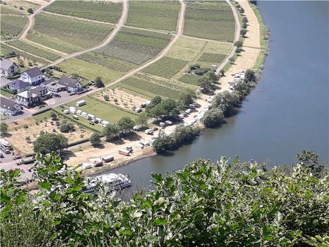 Das Fahrerlager lag direkt an der Mosel.