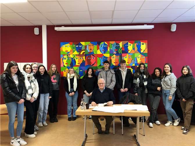 Das Fazit der Schülerinnen und Schüler fiel positiv aus: „Uns hat sein Vortrag gefallen!“ Quelle: Kurfürst-Balduin-Realschule plus