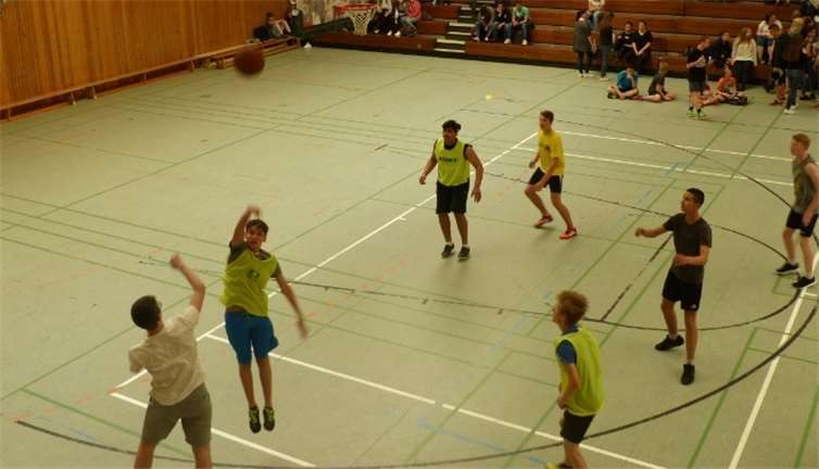 Das Finale der Jungenmannschaften verlangte den Sportlern alles ab. privat
