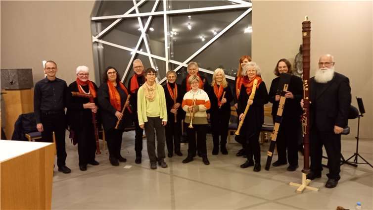 Das Flötenensemble „Flötentöne“ unter der Leitung von Kreiskantor Christian Tegel eröffnete die Adventsstunde mit einem Stück aus dem 17. Jahrhundert.  Foto: privat