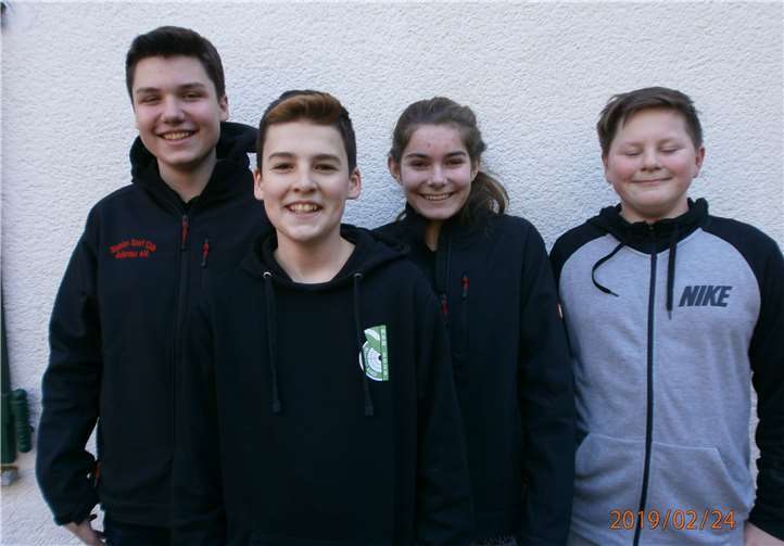 Das Foto zeigt die BiathletInnen Jonathan Greten, Lars Löhr, Lina Friedrichs und Leander Schmitz. Foto: privat