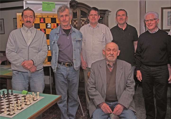 Das Foto zeigt die Meistermannschaft der Saison 2014/2015. privat