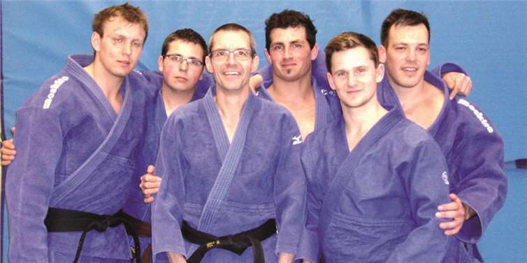 Das Foto zeigt die erfolgreiche Mannschaft des JC Maifeld (von links): Daniel Hackl, Aaron Basting, Wolfgang Röser, Roman Dostert, Benjamin Franke (TV Nassau) und Holger Schenk. Es fehlt: Michael Dott.privat