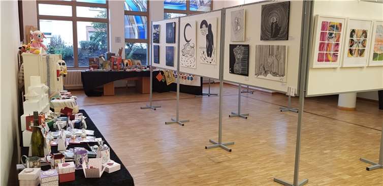 Das Foyer und der Ratssaal der Verbandsgemeindeverwaltung Unkel verwandeln sich bei „Unkeler Kreativ“ in ein Forum für Kunst.  Foto: Unkeler Kreativ / Stefanie Lahr