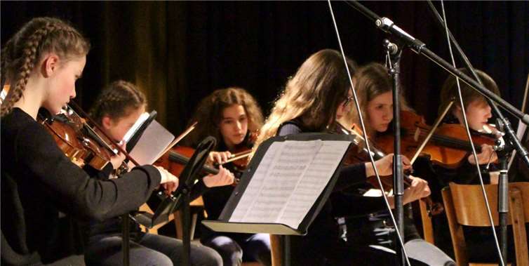 Das Franziskus-Gymnasium zeigte einmal mehr die musikalischen Qualitäten seiner Schülerinnen und Schüler. Jana Schlochtermeier (Klasse 9b)