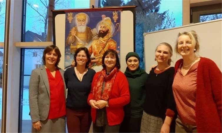 Das Frauenteam: (v.l.n.r.) Miriam Briem, Rodica Bircaci, Tülay Taylay, Rita Kupfer, Stefanie Metz, Elke Schneider - es fehlen Motee Spanier und Konstanze Ameskamp. Foto: privat