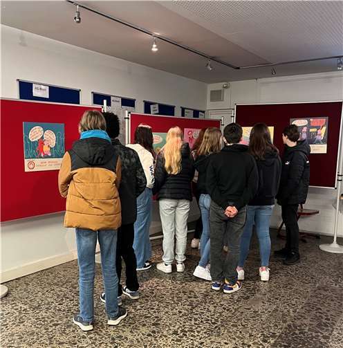 Das Frauenzentrum Bad Honnef brachte voller Erfolg die interaktive Ausstellung „VOR!SICHT“ erstmalig an Schulen im Rhein-Sieg-Kreis.