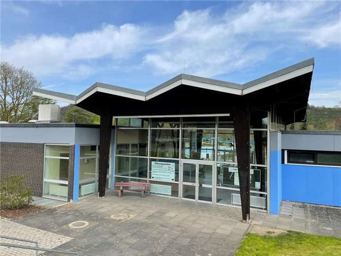 Das Freizeitbad musste überraschend schließen.  Foto: ROB