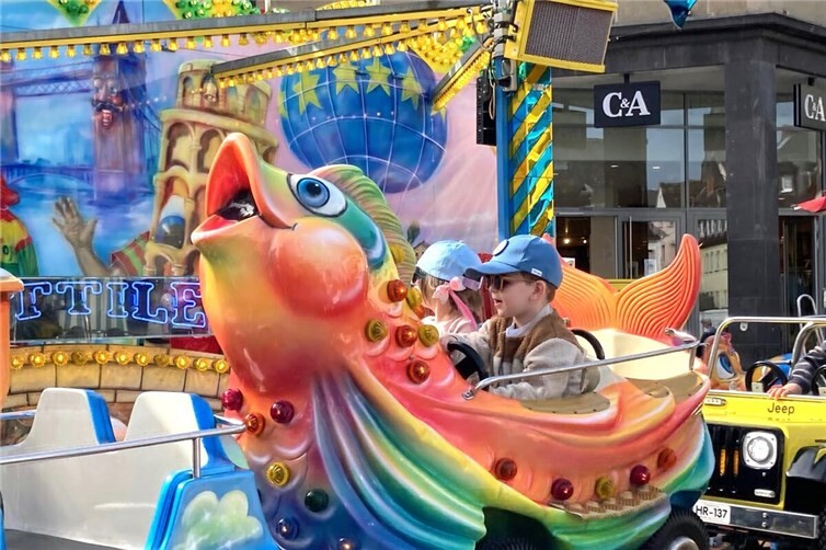 Das Frühjahrskirmeswochenende startete in Mayen mit herrlichem Sonnenschein, Genüssen und Erlebnissen.