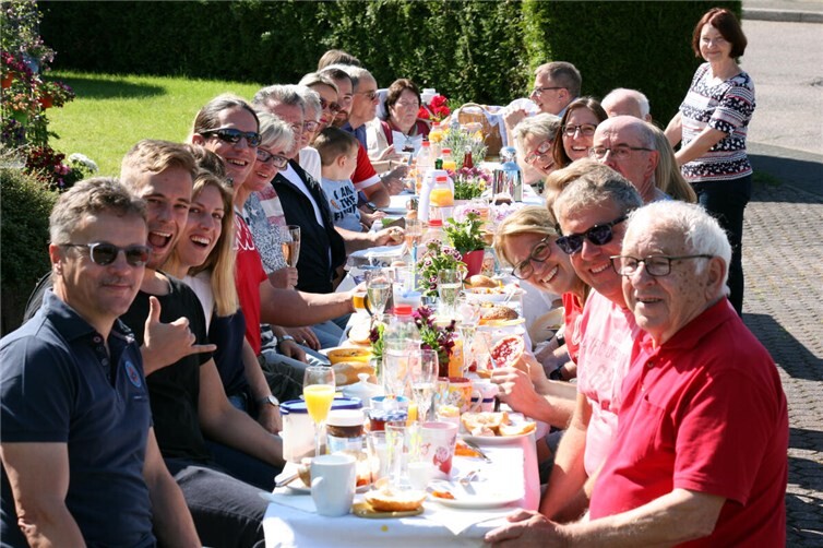 Das Frühstück findet vor der eigenen Haustür statt.