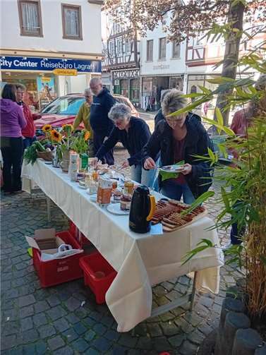 Das Frühstück hält viele leckere fair gehandelte Produkte bereit.  Foto: Hans-Joachim Schmitz, Weltladen Linz