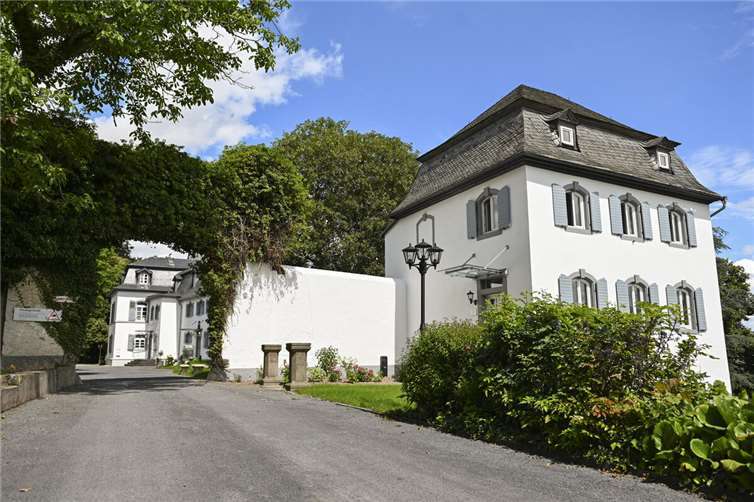 Das Gästehaus im Schlosspark der Barmherzigen Brüder Saffig beteiligt sich am Tag des offenen Denkmals am Sonntag, 14. September. Interessierte erwartet von 12 - 16 Uhr ein Programm aus Vorträgen und Führungen. Foto: Angela Nachtsheim