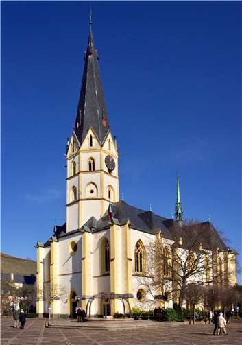 Das Geburtstagskind: Die Pfarrkirche St. Laurentius. Foto: KG