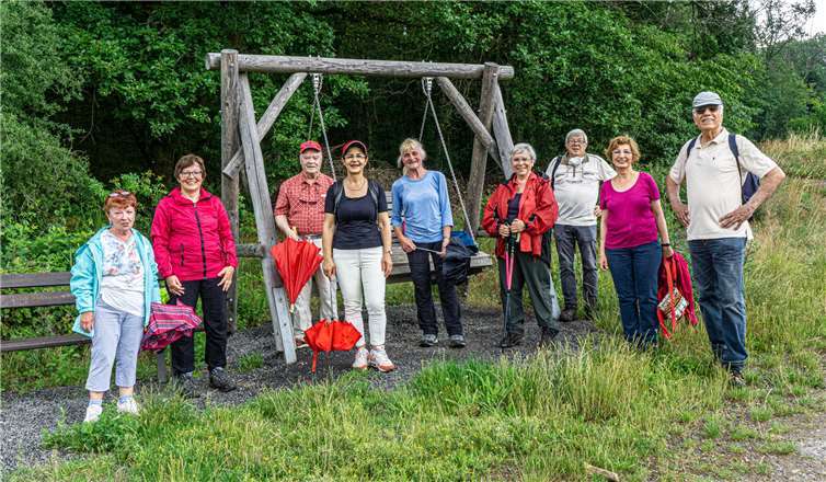 Das Gewitter ging zum Glück in einiger Entfernung nieder, aber ein heftiger Regen begleitete die Gruppe über Burg Rheineck, am Rheinufer entlang zum Biergarten im Kurpark.Foto: privat
