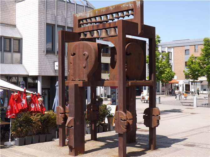 Das Glockenspiel am Neuen Markt, das normalerweise drei Mal täglich automatisch Melodien spielt, wird auch in diesem Jahr zur Adventszeit wieder live bespielt. Foto: privat