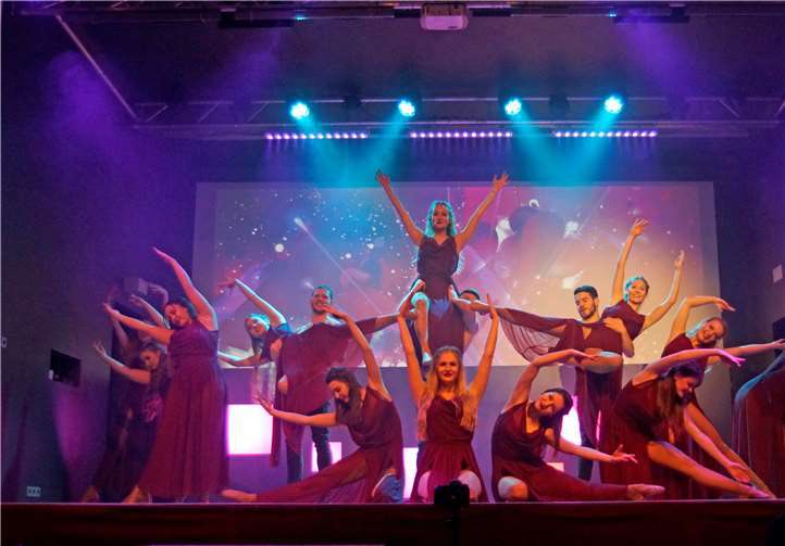 Das Grau-Blau-Balett präsentierte nochmal seinen Jubiläums-Showtanz.